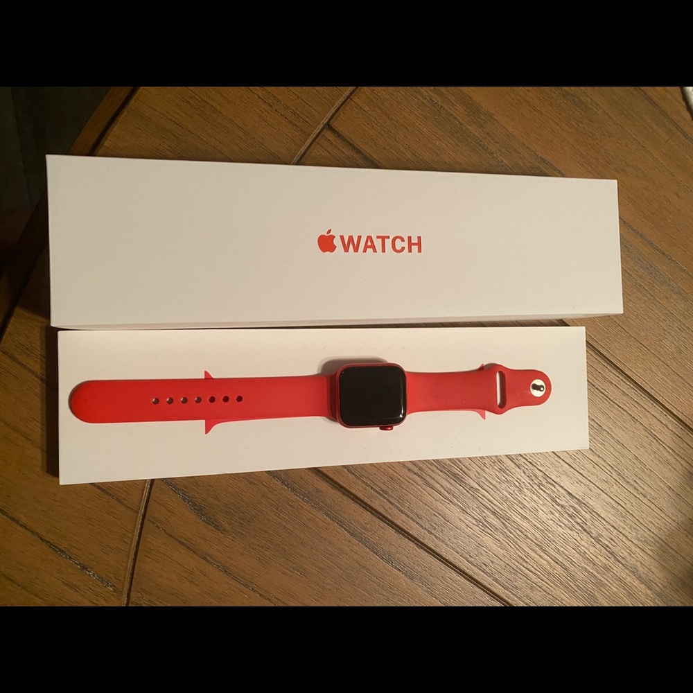 Apple Watch - Picture 3 of 3